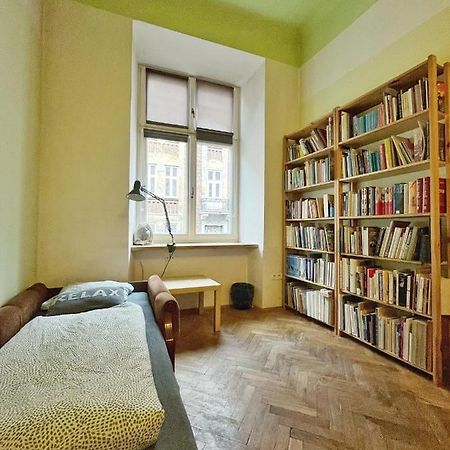 Old Town Rooms Wielopole Krakow Exterior photo